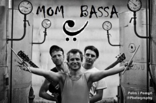 Koncert "Rock Poezjoduszki" z zespołem Mom Bassa w Chorzowie - 02-11-2012